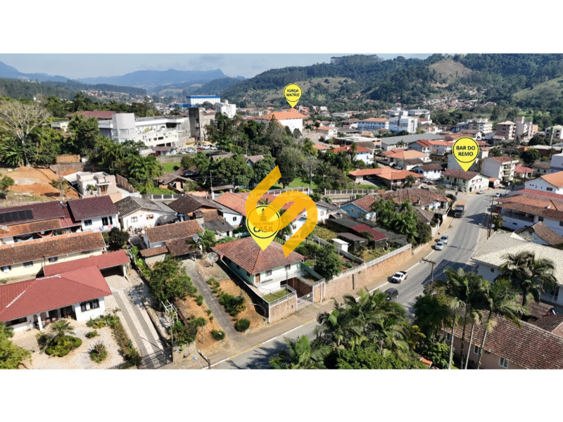 Casa à venda no Centro: 