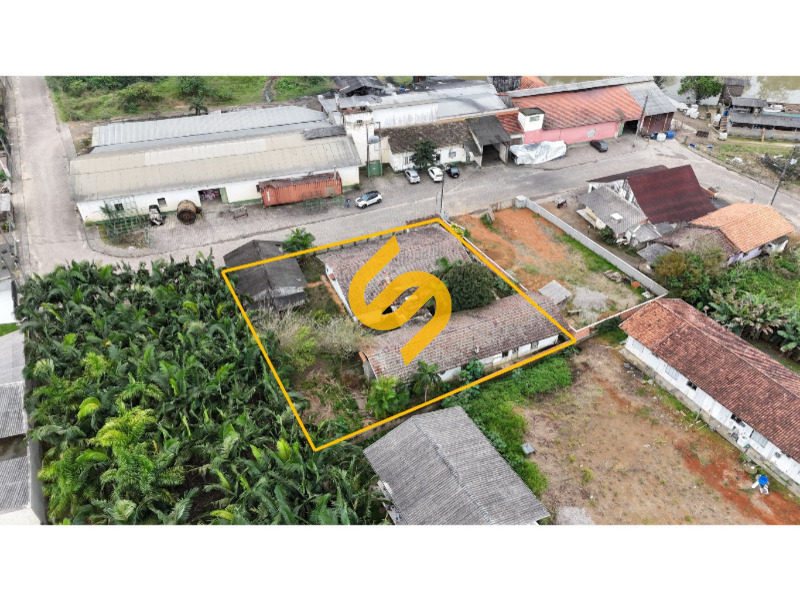 Terreno Urbano à venda no Centro: 