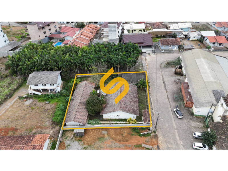 Terreno Urbano à venda no Centro: 