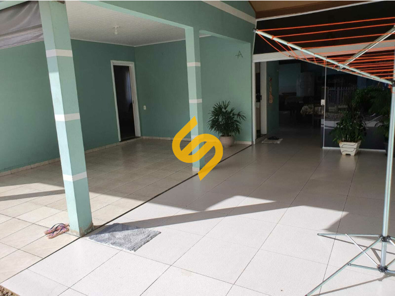 Casa à venda no Centro: 