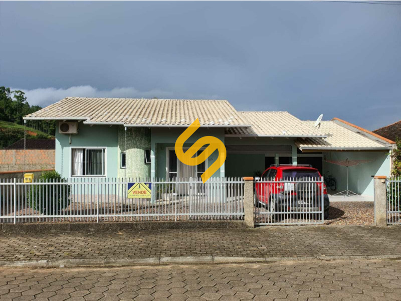 Casa à venda no Centro: 