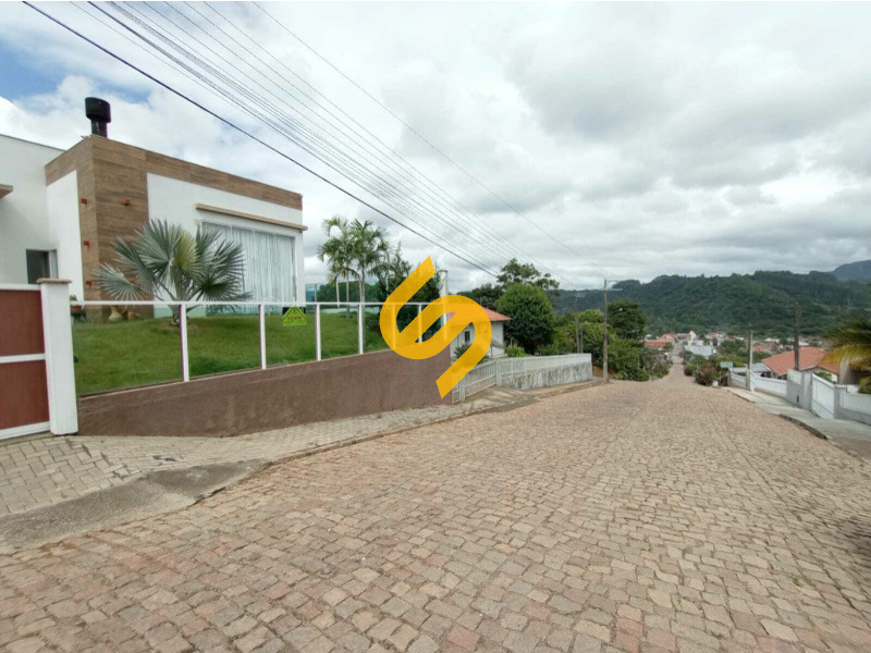 Casa à venda no Centro: 