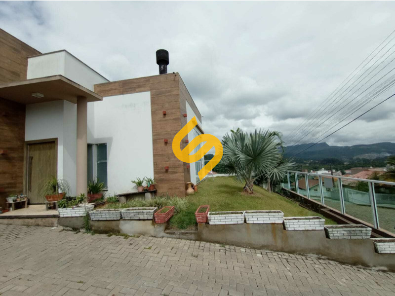 Casa à venda no Centro: 