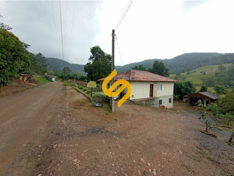 Casa à venda no Centro: 