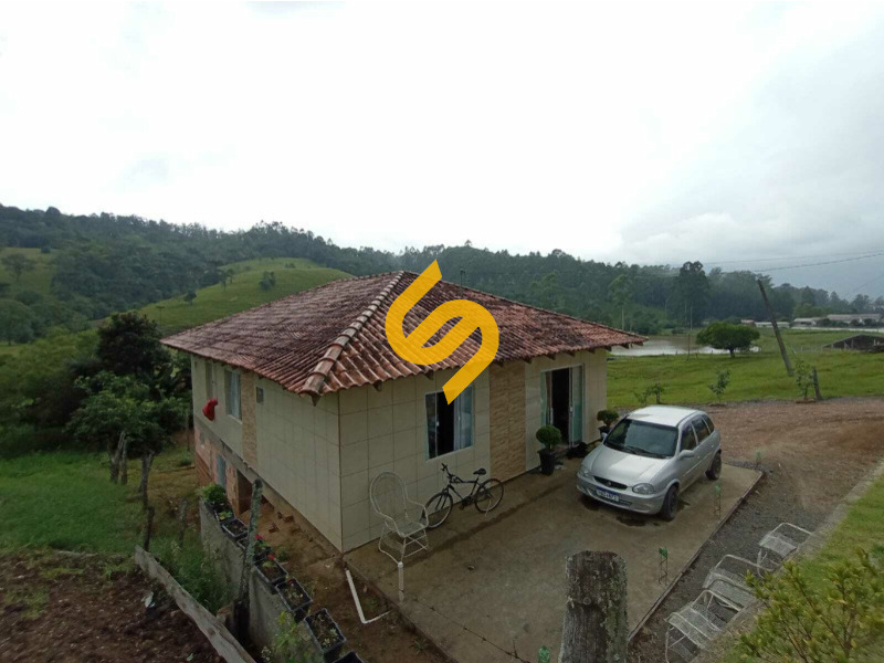 Casa à venda no Centro: 