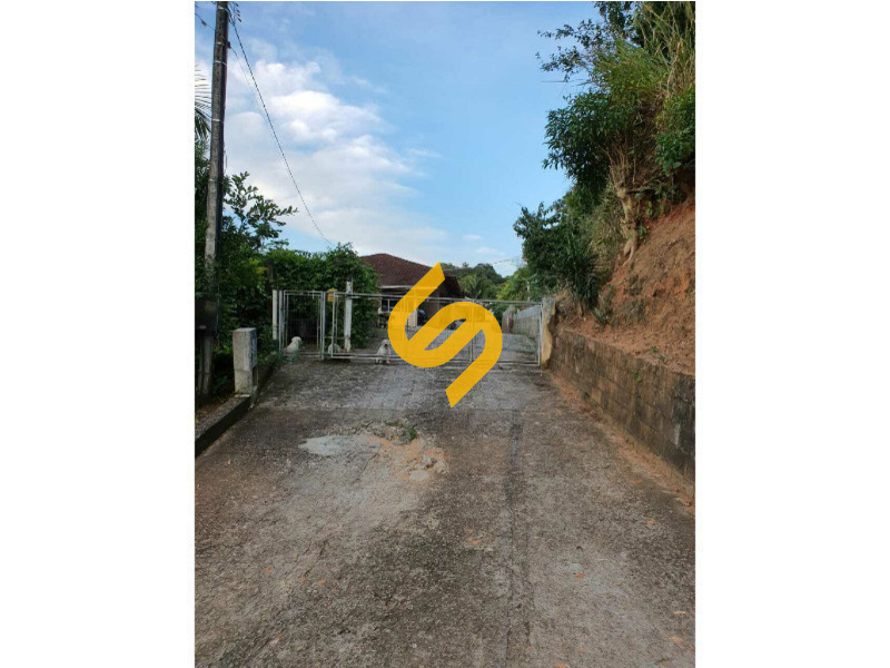 Casa à venda no Ponto Chic: 