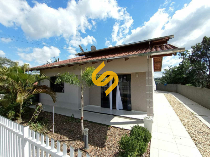 Casa à venda no Jardim das Hortências: 