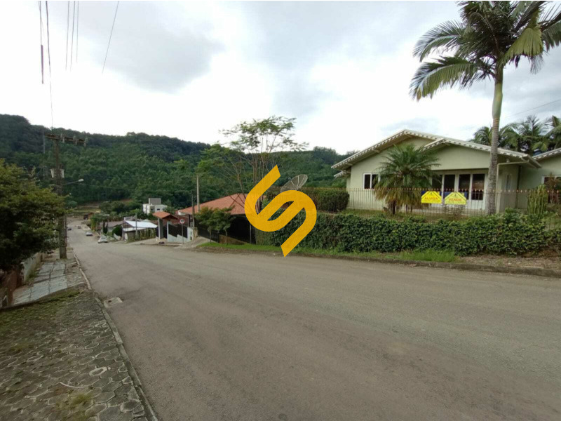 Casa à venda no Revólver: 