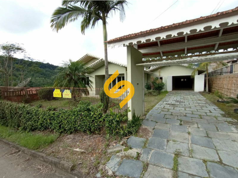 Casa à venda no Revólver: 