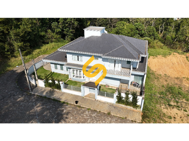 Casa à venda no Centro: 