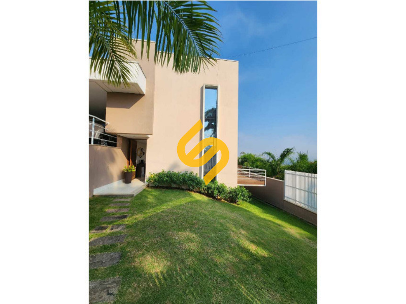 Casa à venda no Centro: 