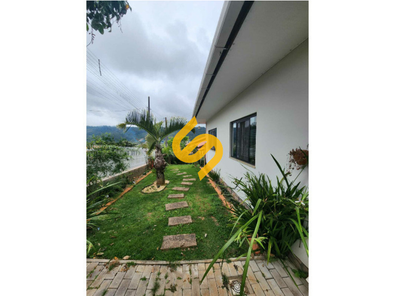 Casa à venda no Centro: 