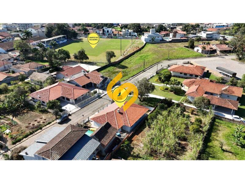 Casa à venda no Centro: 