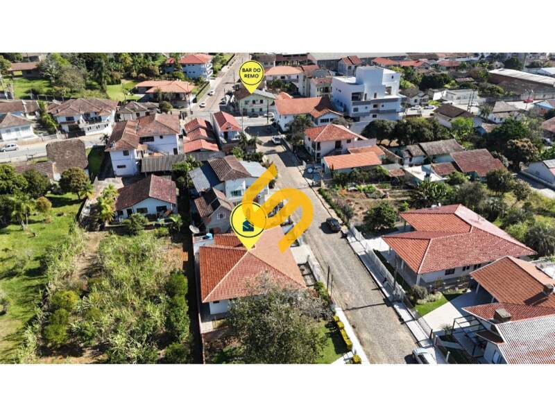 Casa à venda no Centro: 