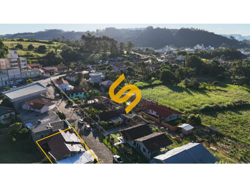 Casa à venda no Revólver: 