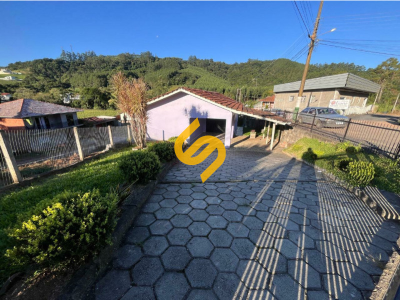 Casa à venda no Revólver: 