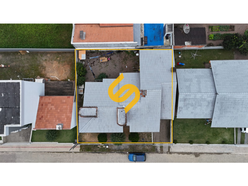 Casa à venda no Centro: 