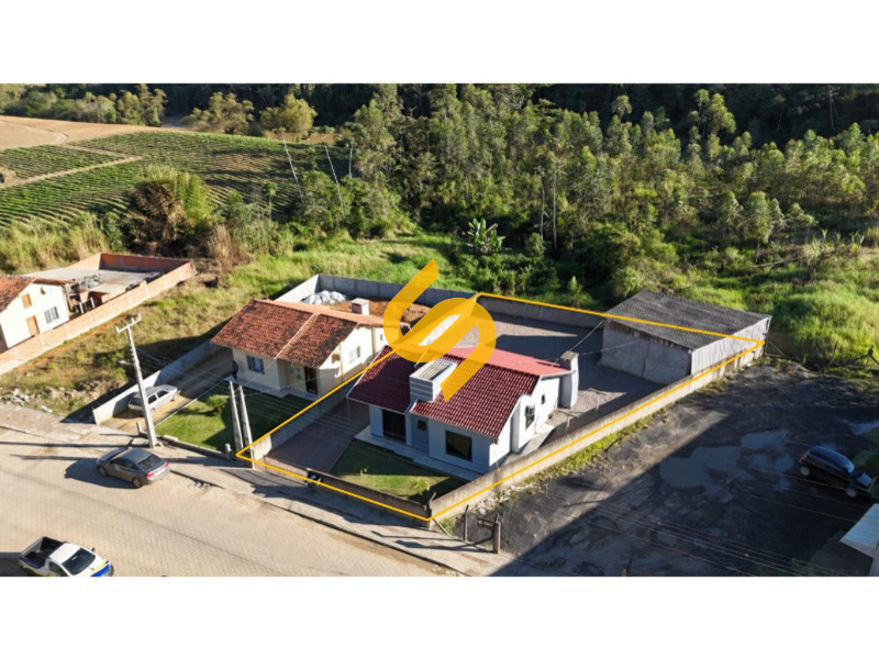 Casa à venda no Centro: 