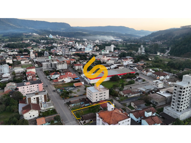 Casa à venda no Centro: 