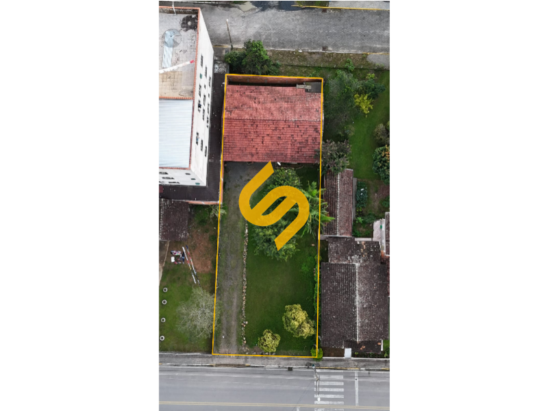 Casa à venda no Centro: 