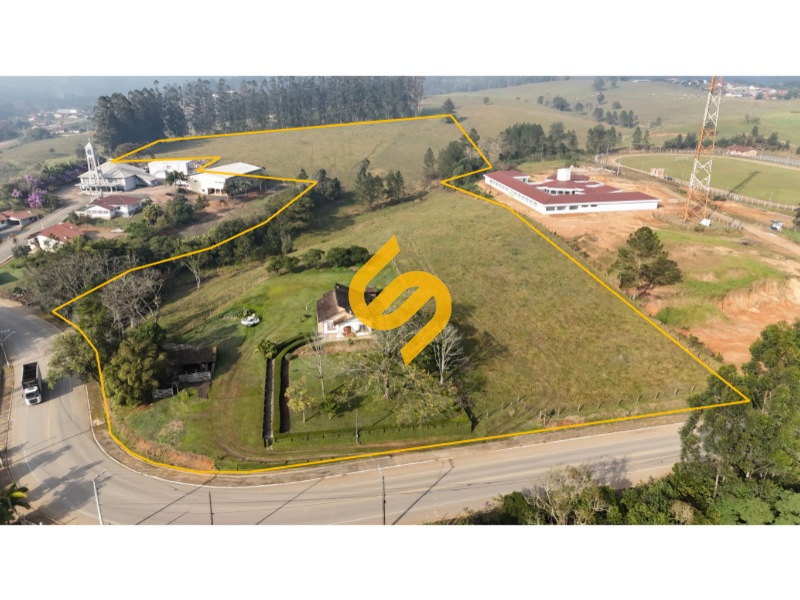 Terreno Urbano à venda no Centro: 