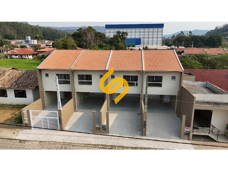 Casa à venda no Centro: 