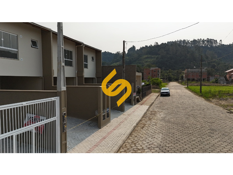 Casa à venda no Centro: 