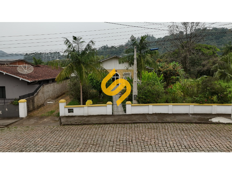 Casa à venda no Centro: 