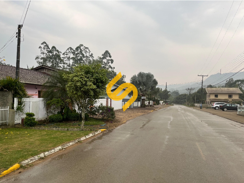 Casa à venda no Centro: 