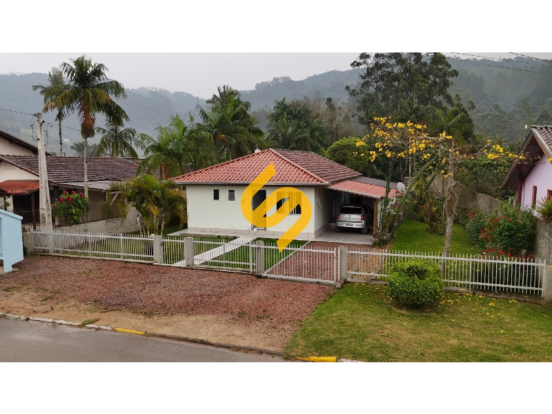 Casa à venda no Centro: 