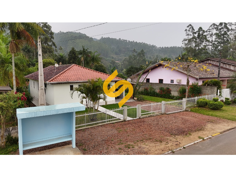 Casa à venda no Centro: 