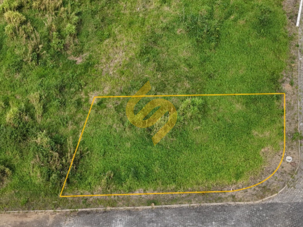 Terreno Urbano à venda no Primavera: 