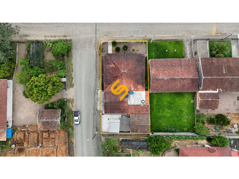 Casa à venda no Centro : 