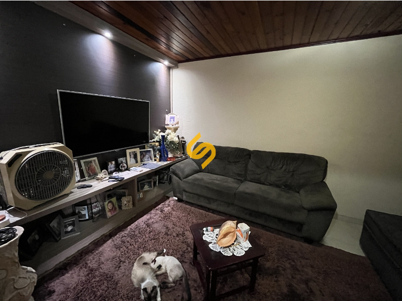 Casa à venda no Centro : 