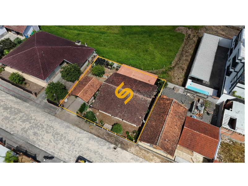 Casa à venda no Revólver: 