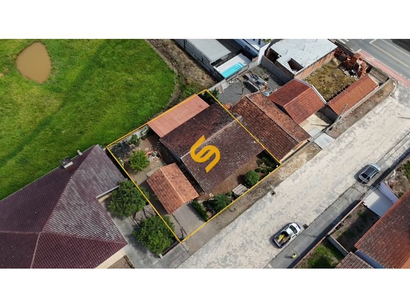 Casa à venda no Revólver: 