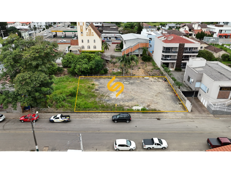 Terreno Urbano à venda no Centro: 