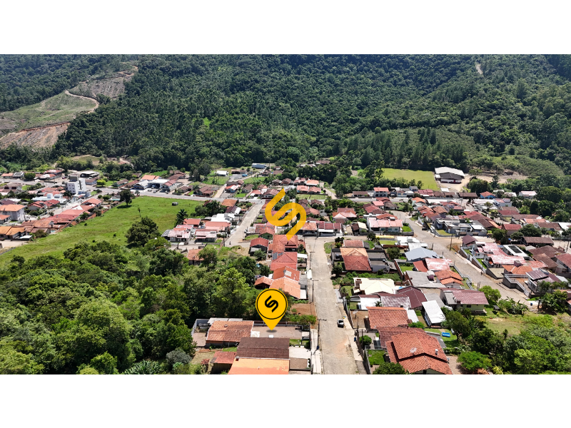 Casa à venda no Revólver: 