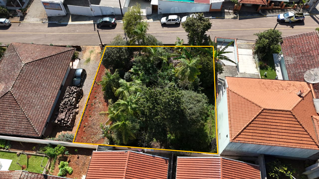 Terreno Urbano à venda no Centro: 