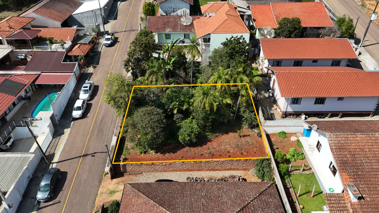 Terreno Urbano à venda no Centro: 