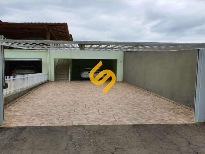 Casa à venda no Centro: 