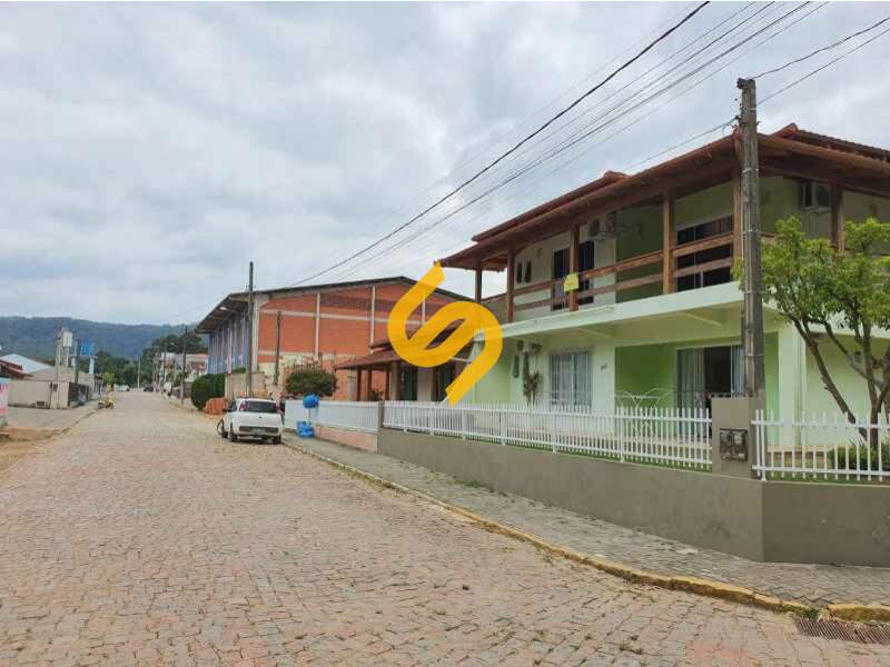 Casa à venda no Centro: 