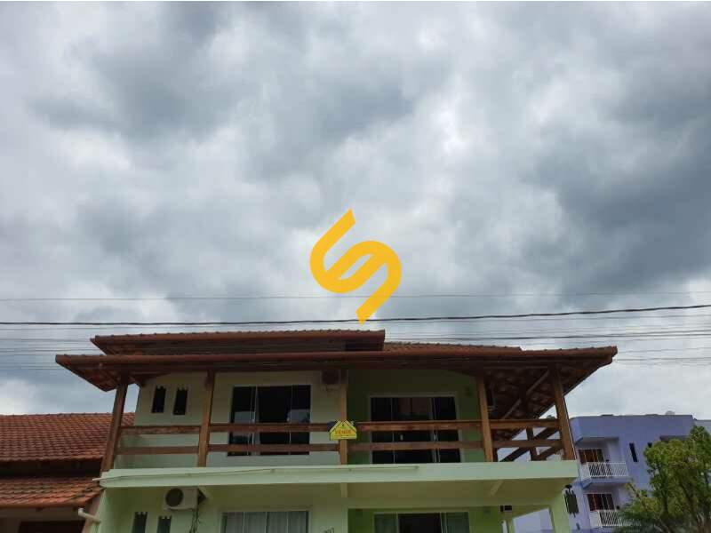 Casa à venda no Centro: 