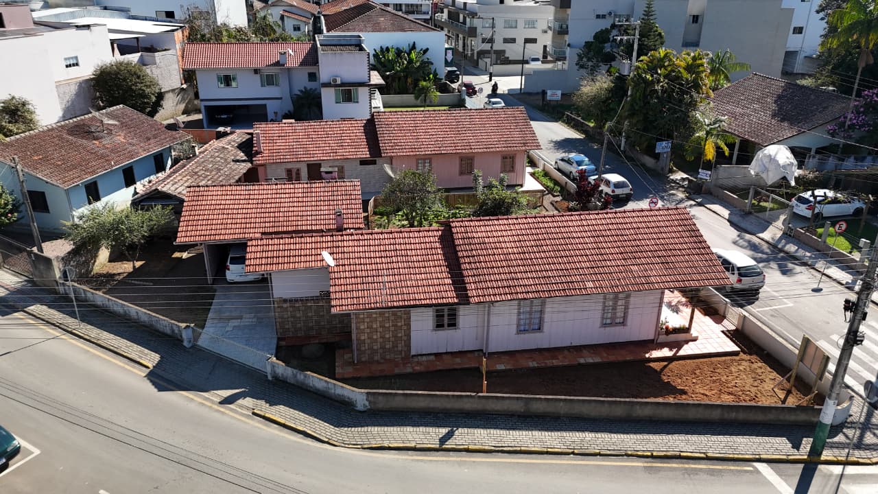 Residencial/Comercial à venda no Centro: 
