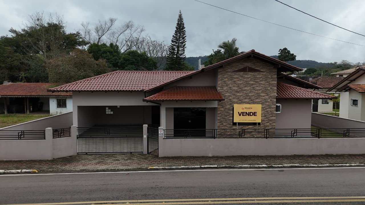 Casa à venda no Centro: 