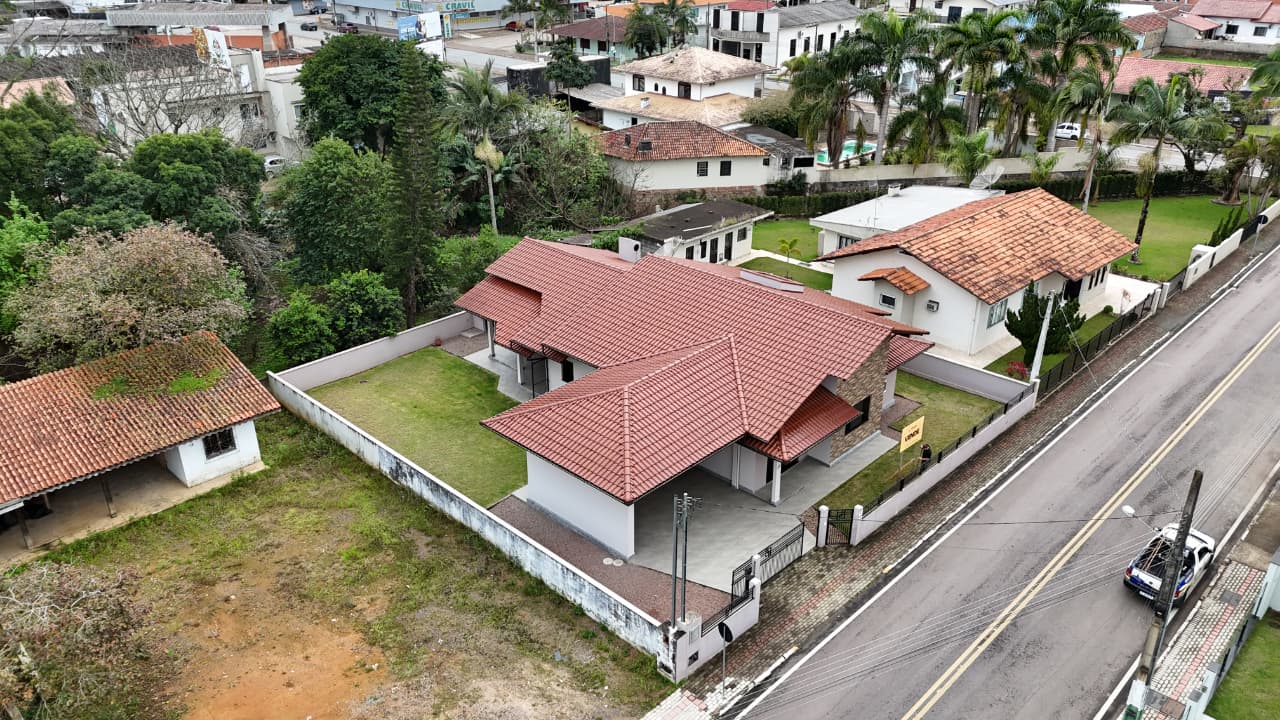 Casa à venda no Centro: 