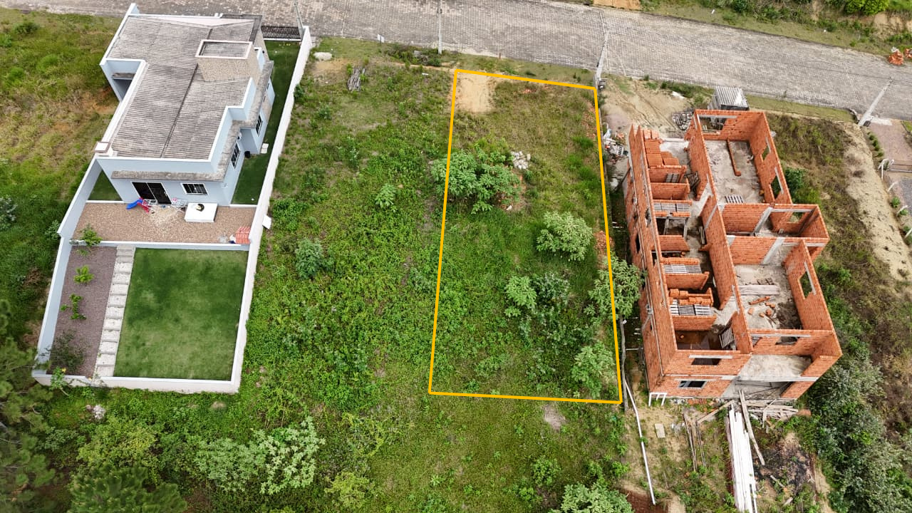 Terreno Urbano à venda no Rio Ferro: 