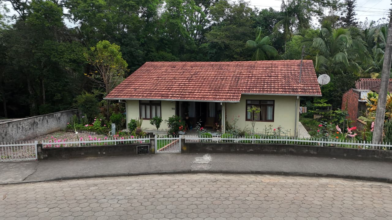 Casa à venda no Centro: 