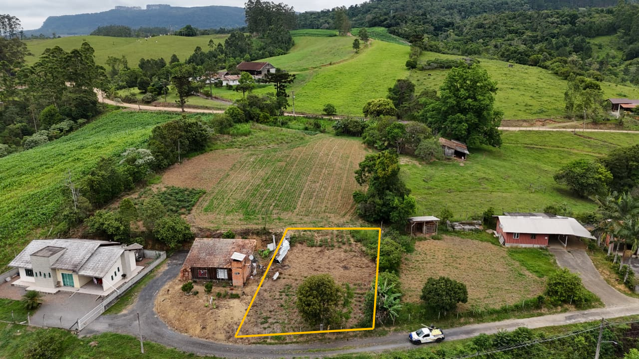 Terreno Urbano à venda no Centro: 