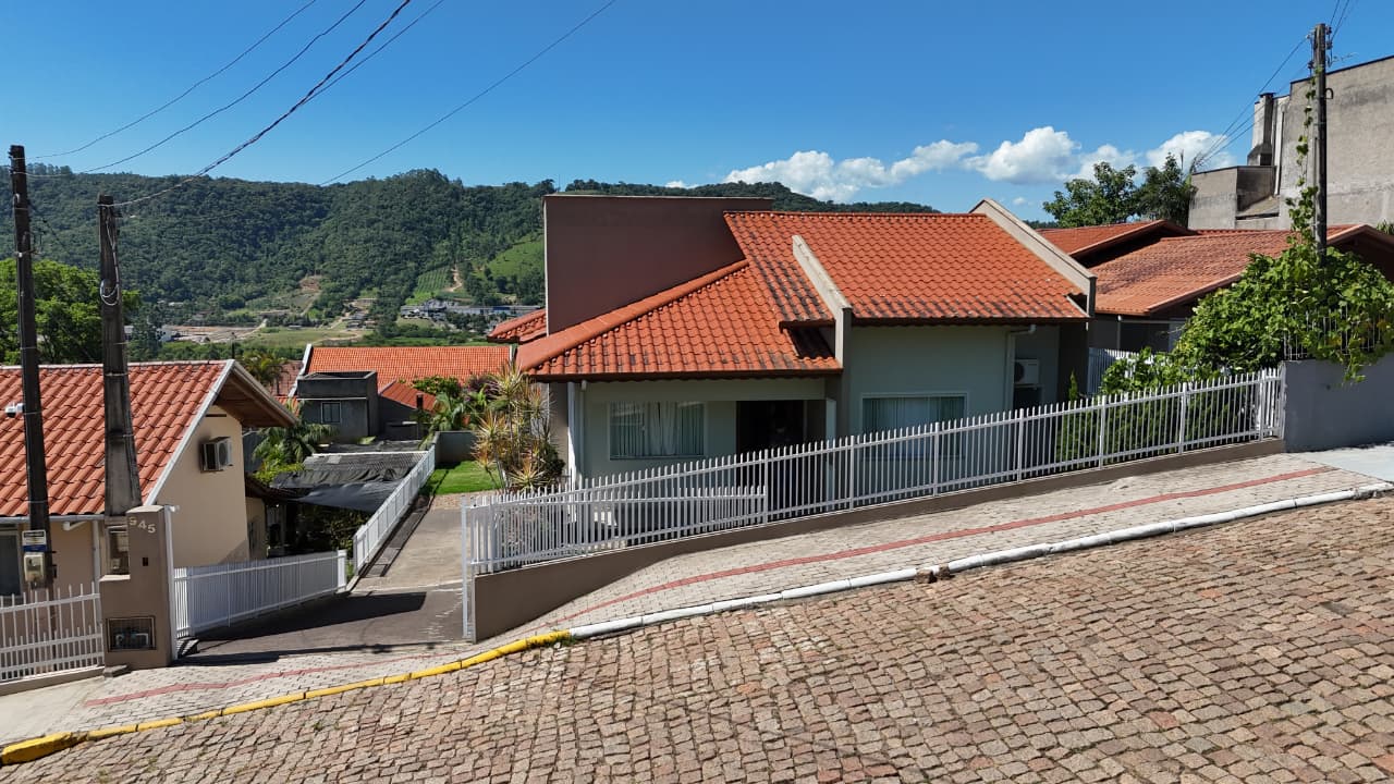 Casa à venda no Centro: 